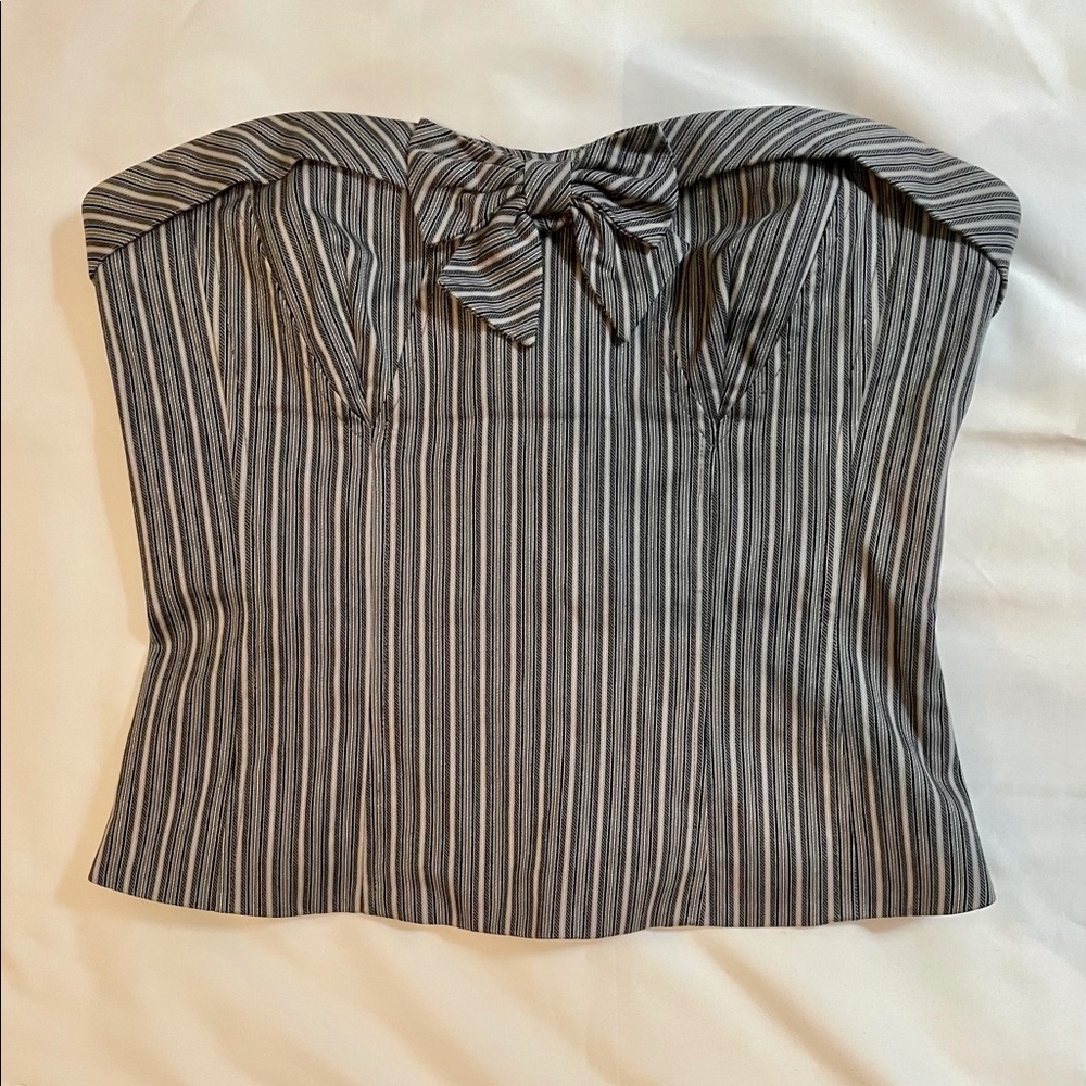 Strapless top